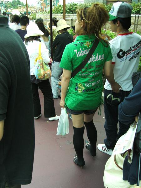 j'adore leur look dommage qu en france on peu po !!!