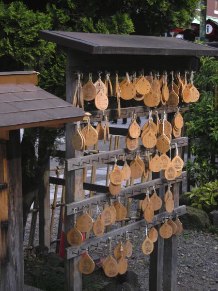 alors la il ecrive un souhait et l accorche