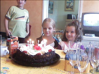 joyeux anniversaire petite soeur deja 8 ans ( oc�ane et l�a)